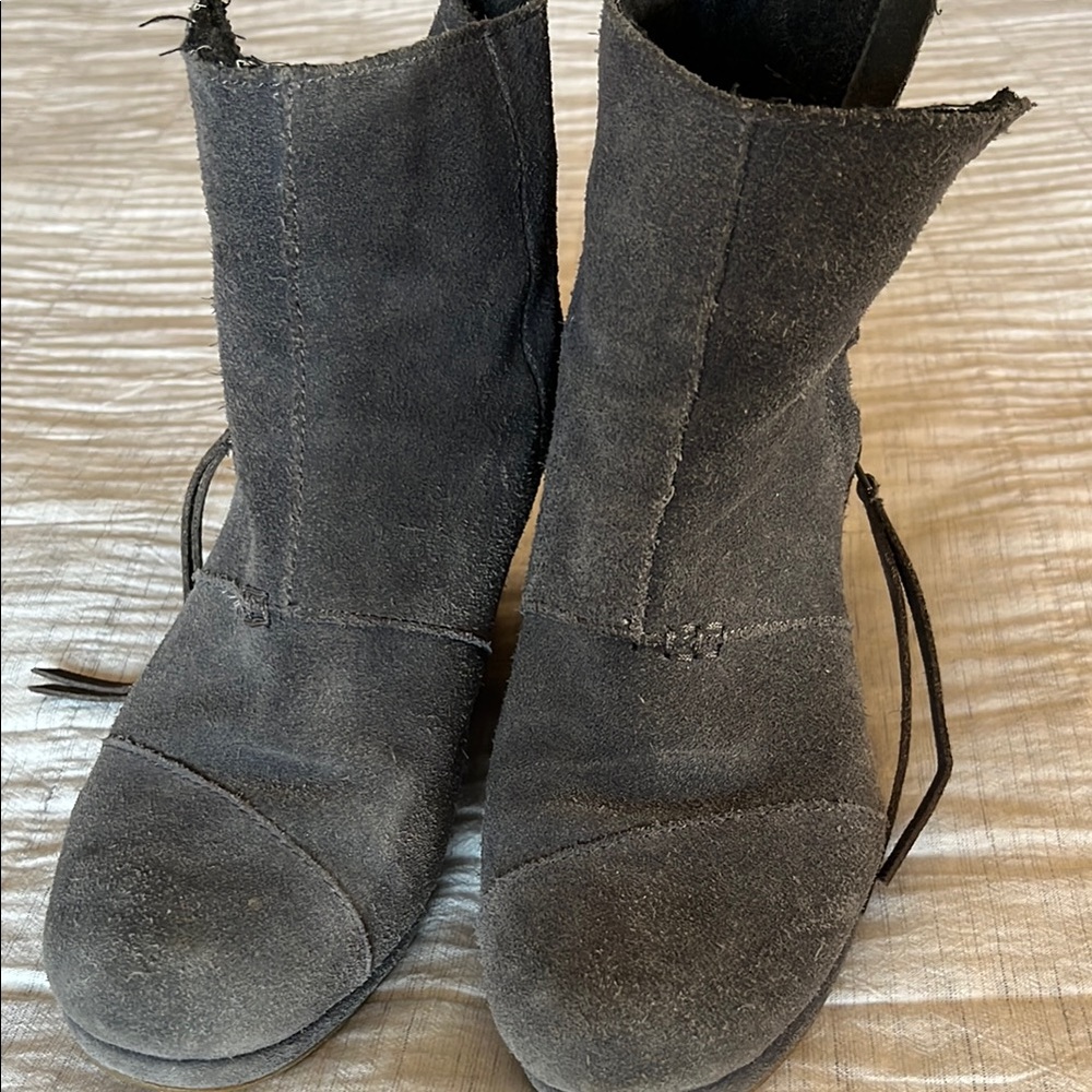 Toms Gray Suede Wedge Boots